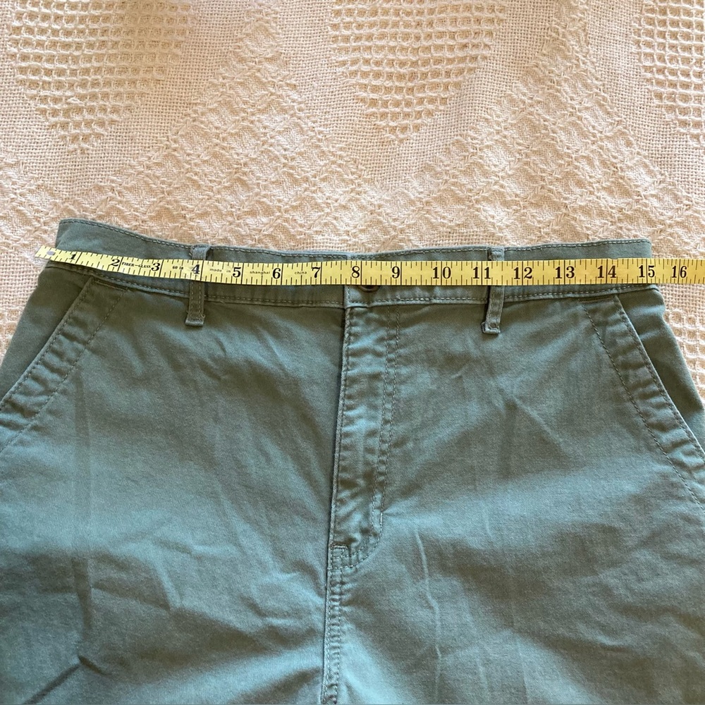 G.H. Bass & Co. Women’s Chino Pants Size 8 Green - Picture 4 of 11